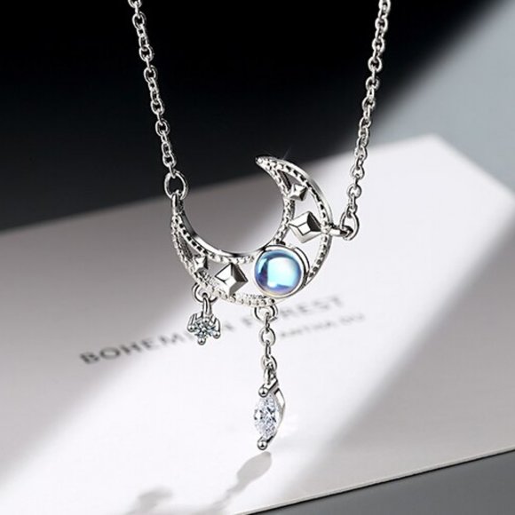 NEW 925 Sterling Silver Diamond Moon Necklace F - Picture 2 of 7